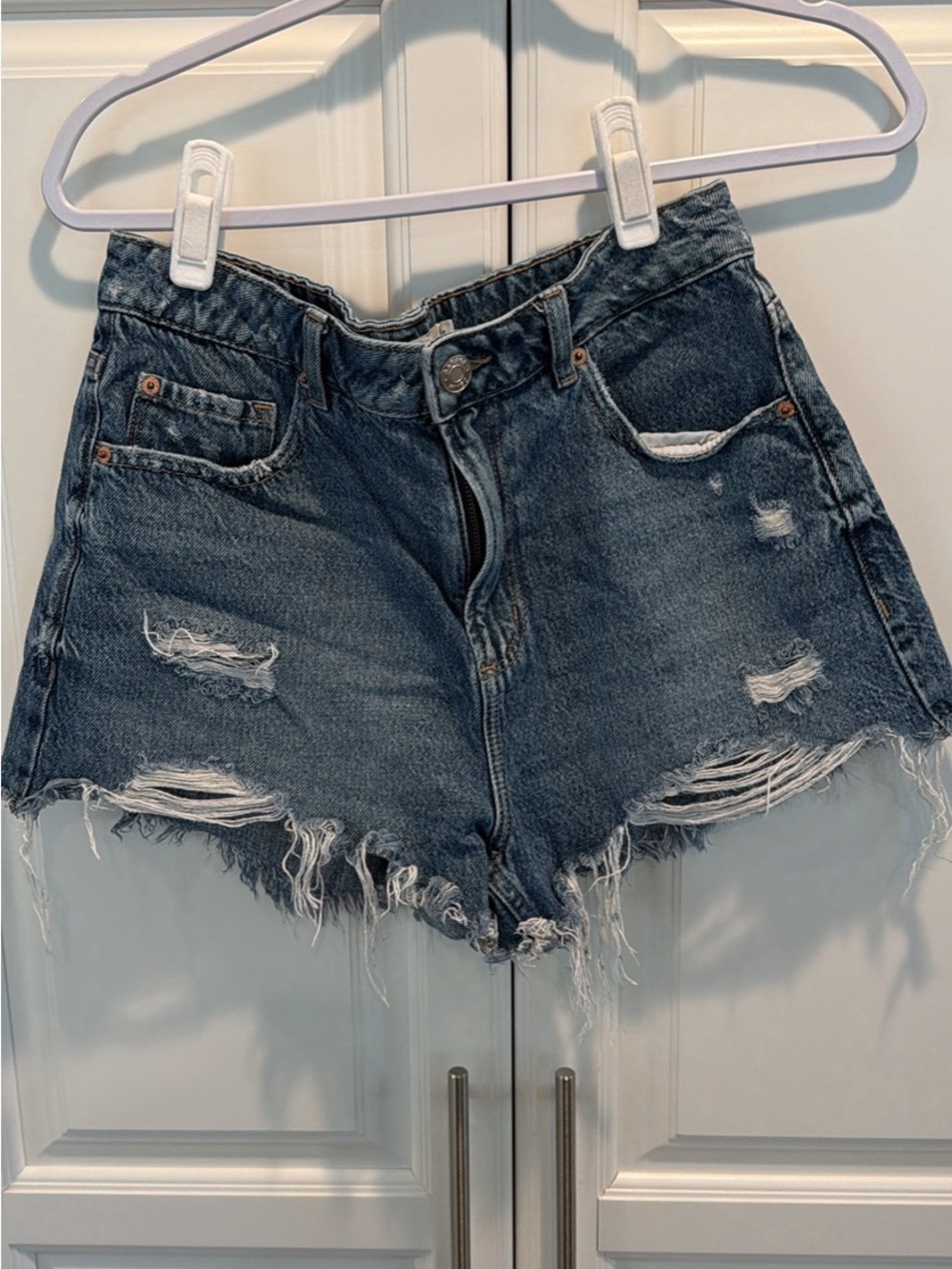 Garage Women’s Size 28 (6) Distressed Dark Blue Denim Shorts